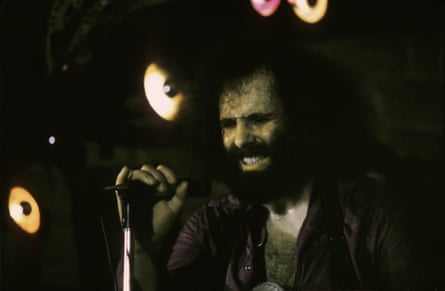 Pete Brown tritt 1970 auf.